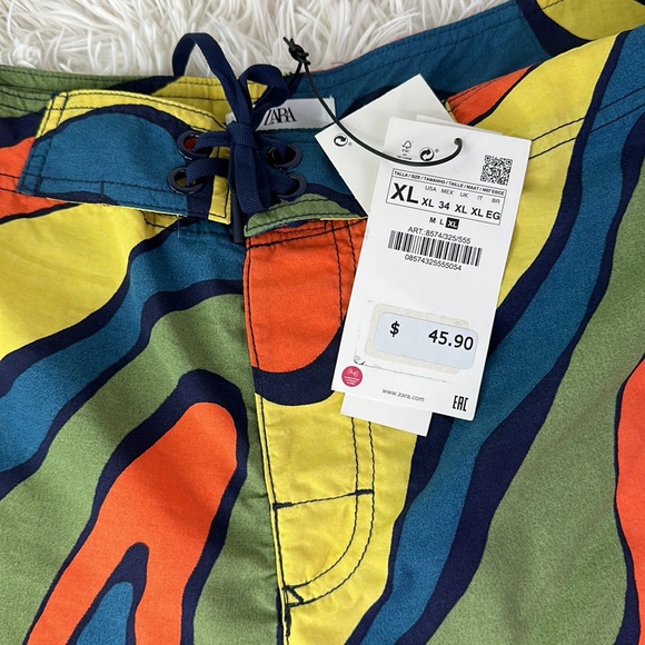 Zara Men Bathing Suit. Runs one small, I should fit a size 34 - Picture 2 of 7